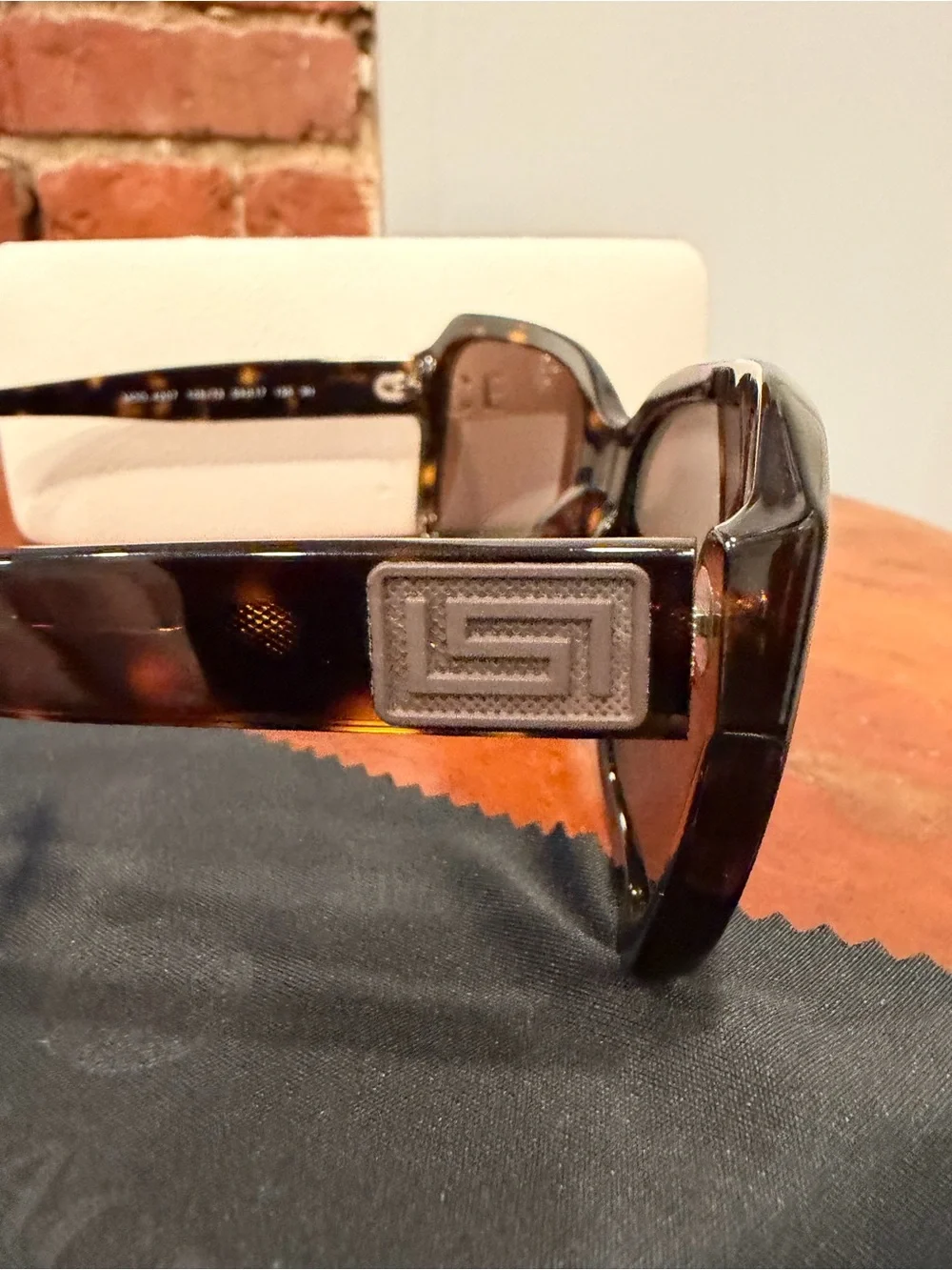 VERSACE 4207 108/73 Sunglasses Tortoise Dark Havana Greek Key w/ Case & Cloth